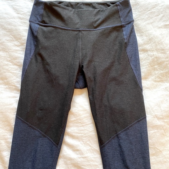 Outdoor Voices Warmup Legging - Picture 3 of 3